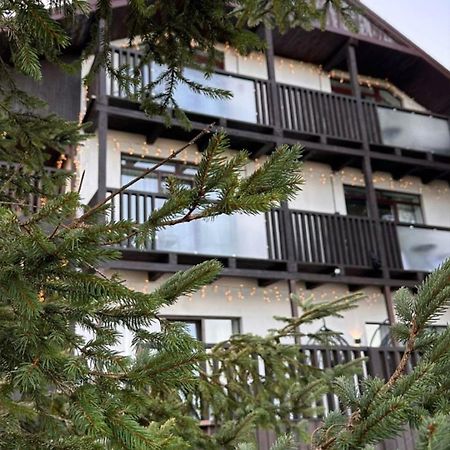 Aparthotel "Mayak Yablunytsia" Luaran gambar