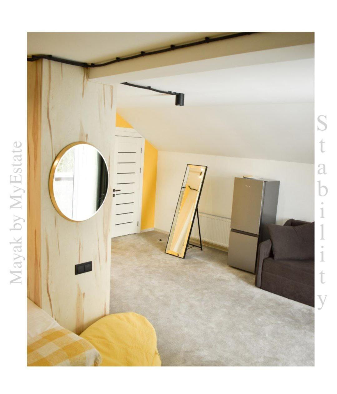 Aparthotel "Mayak Yablunytsia" Luaran gambar